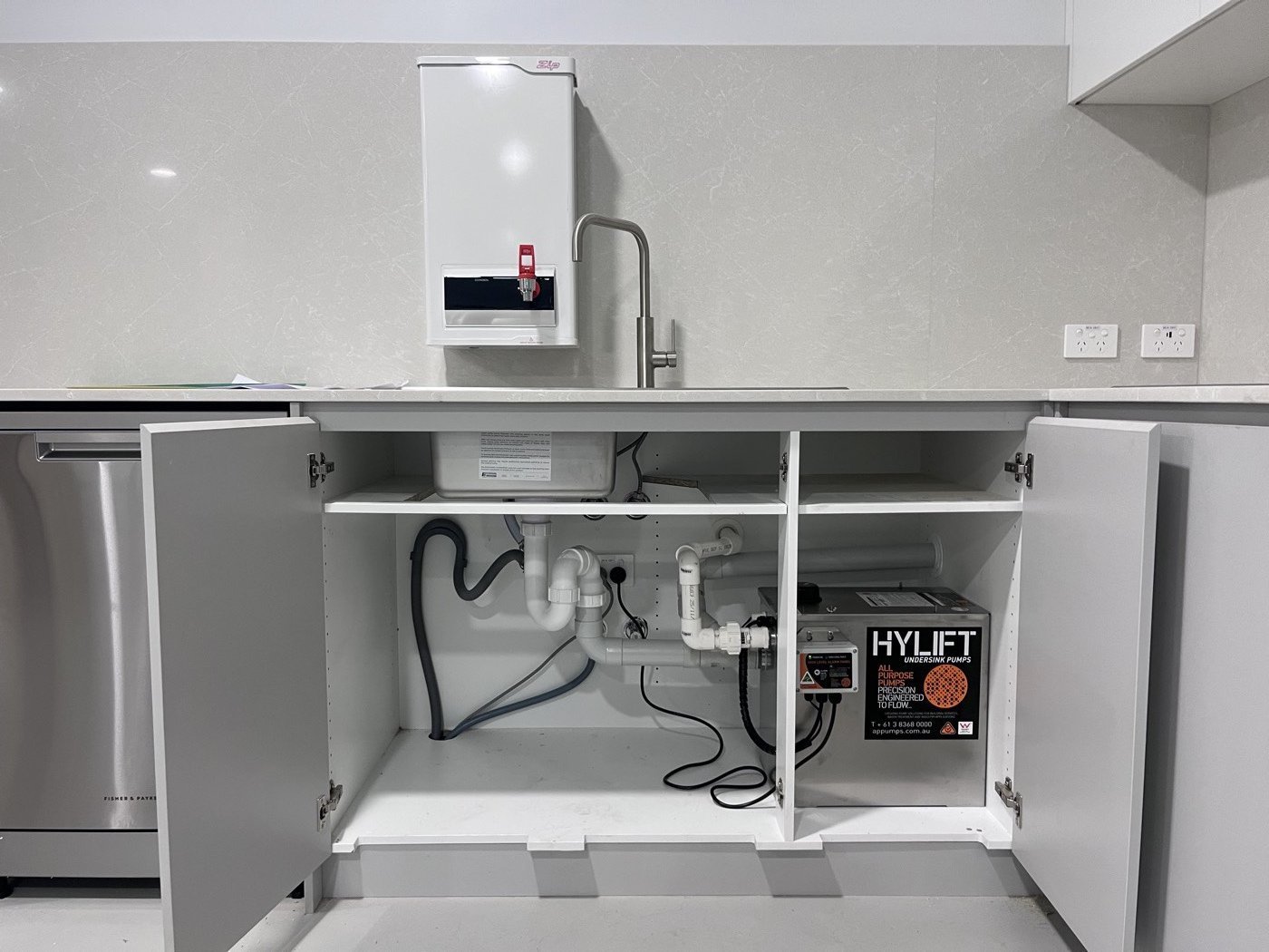 Commercial Sewer Pump-Out System — Kitchenette